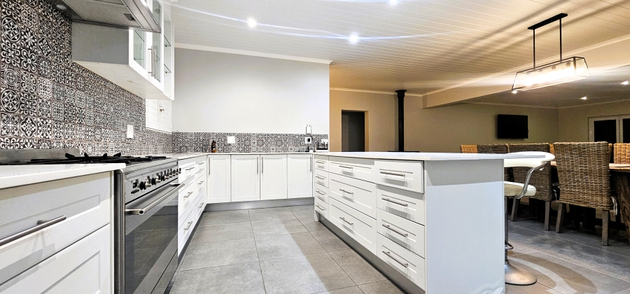 4 Bedroom Property for Sale in Myburgh Park Western Cape